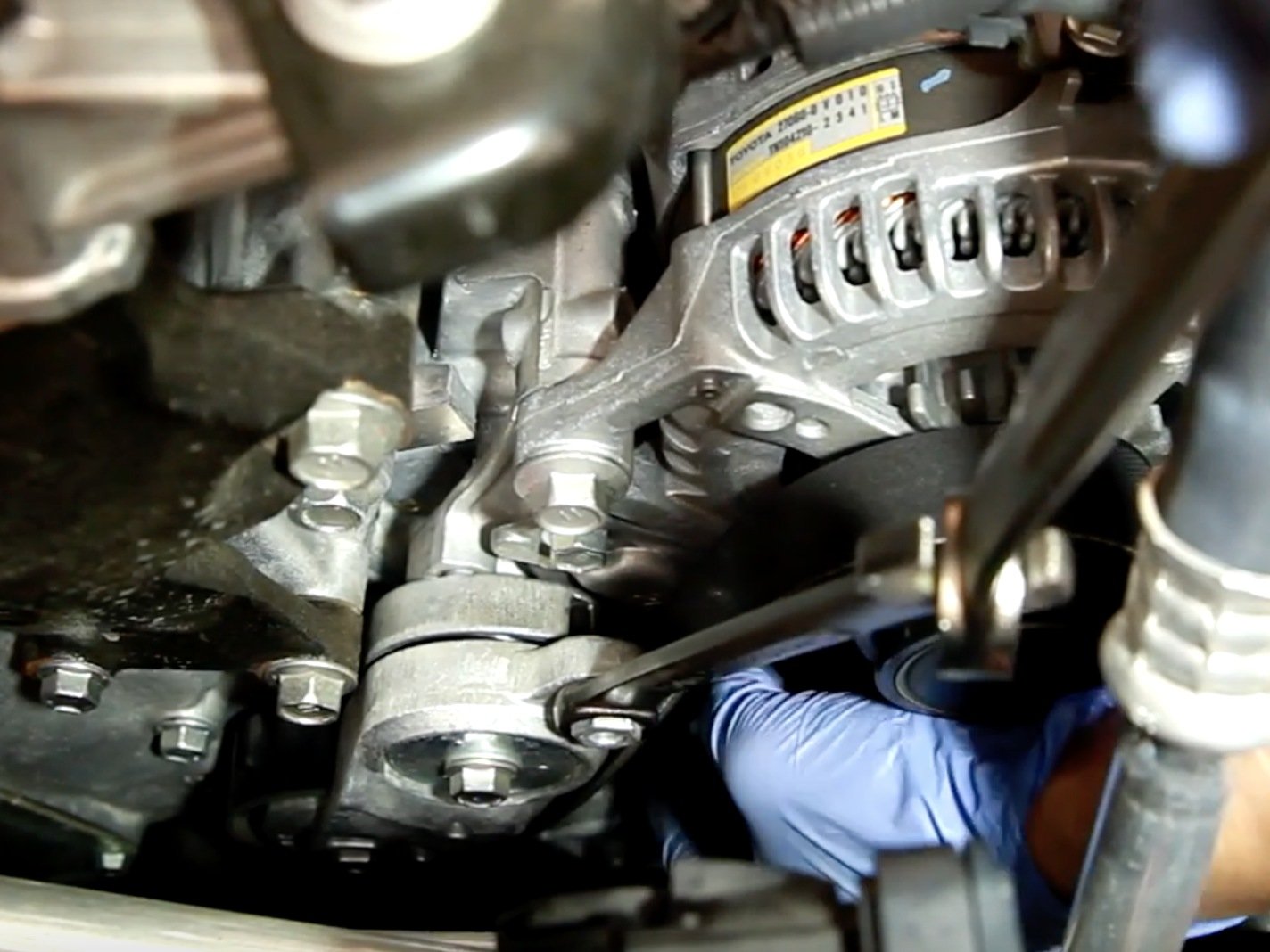 See B1D4F repair manual